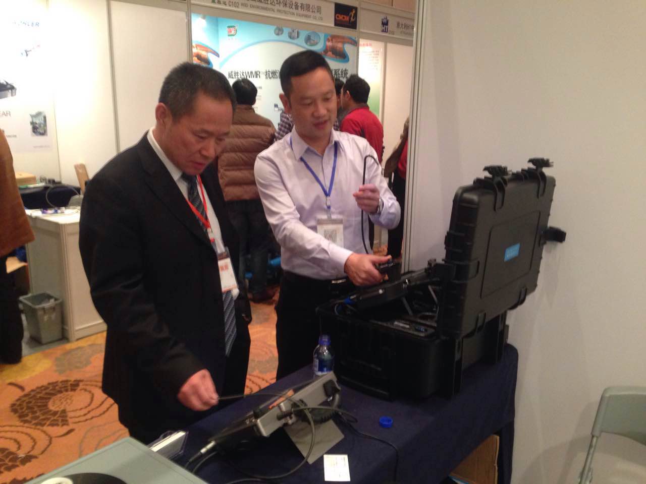 現(xiàn)場(chǎng)演示工業(yè)內(nèi)窺鏡